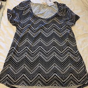 LuLaRoe Classic T Chevron Patterned Black and White Women's Top NWT